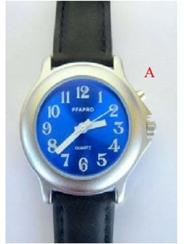 Montre parlante femme, fond bleu, avec bracelet cuir noir La montre parlante